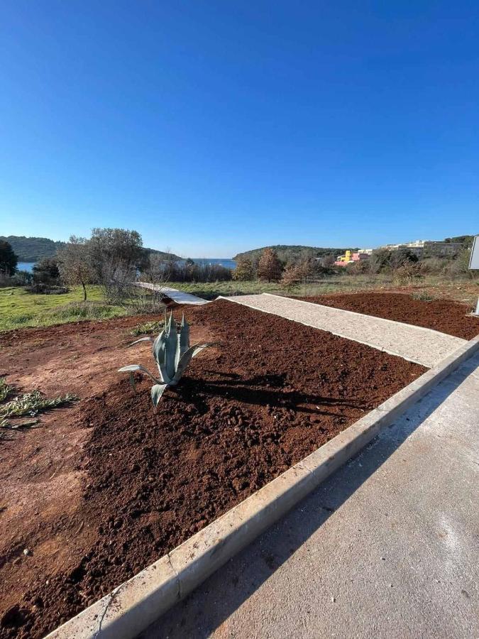 Luton Apartman Banjole Kültér fotó